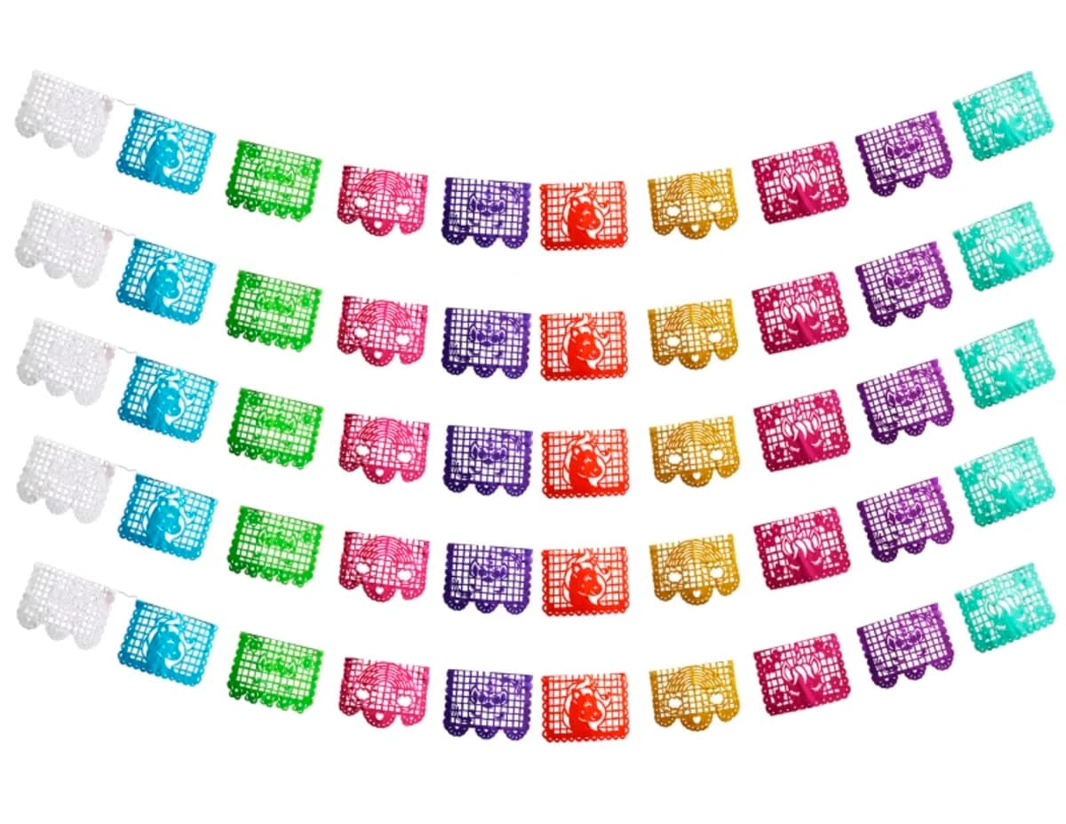 Enramada de Unicornio de Plástico Picado para Cumpleaños - Fabricado en Huixcolotla Puebla por DecorameC Enramada de Unicornio Papel Picado Cumpleaños Plastico Picado - Papel Picado Auténtico DecorameC