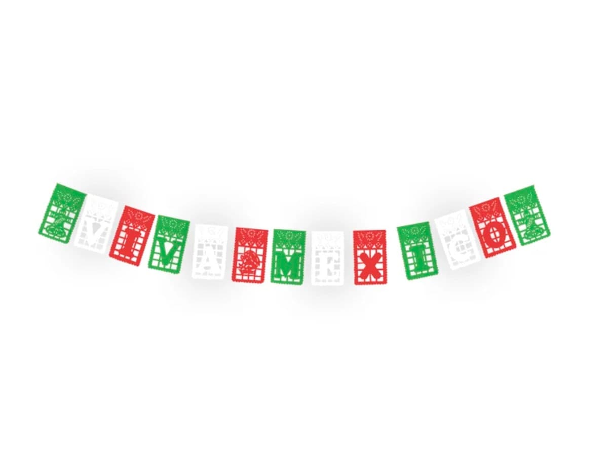 Tira de Plástico Picado Viva México | Fiestas Patrias - Fabricado en Huixcolotla Puebla por DecorameC Tira Viva Mexico Tira de Plastico Picado Fiestas Patrias Tricolor - Papel Picado Auténtico DecorameC